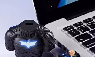 Ổ flash hình Người Dơi ‘bắt mắt’