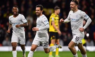Thắng như chẻ tre, Man City vượt lên dẫn đầu Ngoại hạng Anh