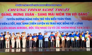 Tỉnh đoàn Kon Tum tuyên dương khen thưởng 90 đảng viên trẻ