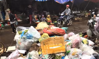 Chợ đầy rác