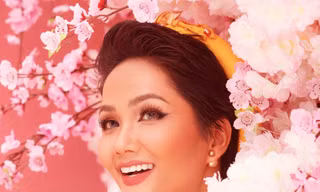 Hoa hậu H’Hen Niê xinh đẹp đón Tết Kỷ Dậu