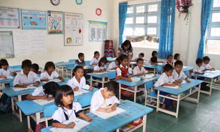 Học sinh nghèo vùng khó khăn của tỉnh Kon Tum được hỗ trợ gạo 