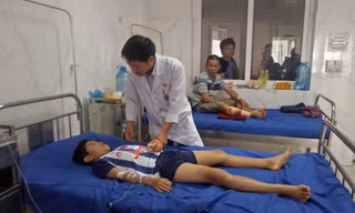 Cháu C đang điều trị tại bệnh viện