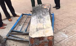 Hiện trường vụ sập cổng khiến học sinh lớp 4 tử vong