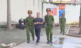 Tuấn tại cơ quan điều tra