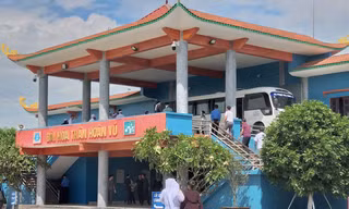 Ngoài tự ý nâng giá, mỗi ca hoả táng phải nộp thêm tiền phí là 500 nghìn đồng cho Thuỷ và nhóm đàn em - Ảnh: Hoàng Long