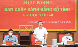 Ông Ngô Đông hải (giữa) được giới thiệu ứng cử Ban Chấp hành TƯ Đảng khoá XIII - Ảnh: Hoàng Long