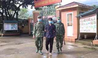 Một trong những đối tượng cầm đầu trong nhóm buôn người bị lực lượng biên phòng bắt giữ .Ảnh: TL