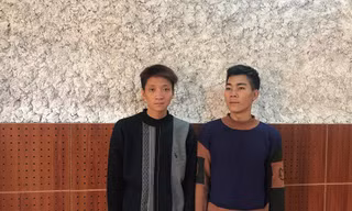 Đối tượng Tuấn và Huy tại cơ quan công an .Ảnh: Huyền Mỹ