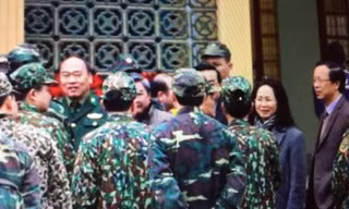 Bí thư Tỉnh ủy và Chủ tịch tỉnh Lạng Sơn thăm, kiểm tra công tác chuẩn bị đón khách tại ga Đồng Đăng .Ảnh: DC