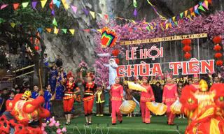 Lễ hội Chùa Tiên rực rỡ sắc tộc, gắn với sự tích Tiên ông cho nước .Ảnh: Duy Chiến