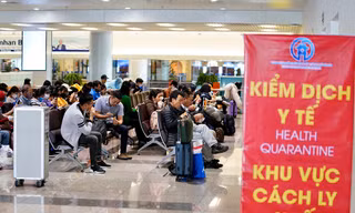 Cục Hàng không cảnh báo tình trạng lừa đảo bán vé máy bay về nước cho người Việt Nam ở nước ngoài. Ảnh minh họa.