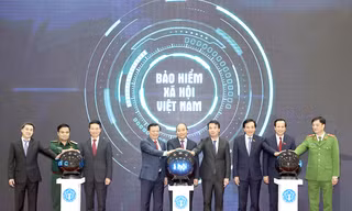 Thủ tướng Nguyễn Xuân Phúc cùng lãnh đạo một số bộ ngành đã chính thức khai trương Ứng dụng VssID - Bảo hiểm xã hội số trên nền tảng thiết bị di động.