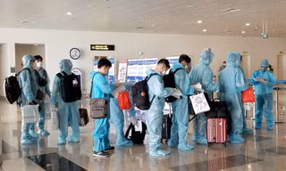Khách nhập cảnh Việt Nam phải chứng minh đã trả trước chi phí cách ly trong nước.