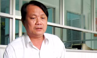 Cán bộ quan hệ với vợ nhà báo bị khai trừ Đảng