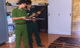 Phá đường dây đưa súng từ nước ngoài vào Việt Nam