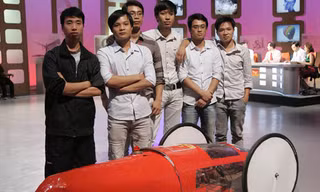 Nhóm SV Việt sáng chế xe chạy 333 km chỉ mất 1 lít xăng