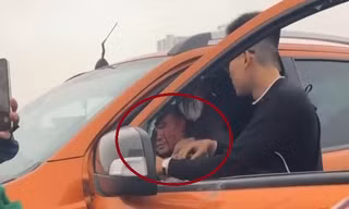 Vụ xe bán tải đâm xe cảnh sát để bỏ chạy: Tài xế dương tính với ma tuý