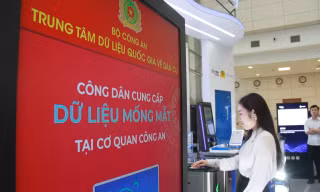 Quy định mới về thu thập sinh trắc học mống mắt, ADN khi làm thủ tục cấp thẻ căn cước