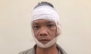 Hà Nội: Chém bố đẻ và anh trai thương vong vì mâu thuẫn gia đình