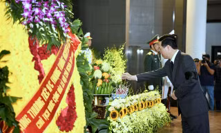 Lãnh đạo Đảng, Nhà nước, Quân ủy Trung ương - Bộ Quốc phòng viếng Thượng tướng Nguyễn Chí Vịnh 