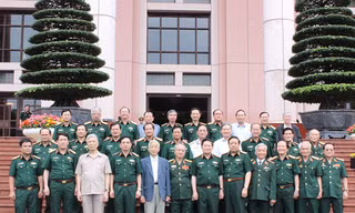 Các tướng lĩnh về dự cuộc gặp mặt