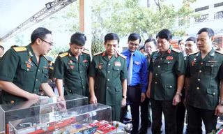Khám phá khu trưng bày cải tiến, phát minh vũ khí của thanh niên Quân đội