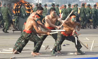 Đặc công Việt Nam trình diễn tinh hoa gì tại sân bay Gia Lâm? 