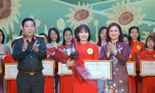 Tổng cục Chính trị vinh danh cô giáo mầm non tiêu biểu trong Quân đội