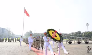Người lính mũ nồi xanh Việt Nam nguyện tuyệt đối trung thành, xứng đáng là những sứ giả hòa bình