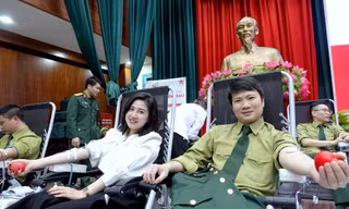 Tháng Ba trao giọt hồng yêu thương