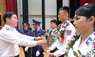 Tôn vinh các gương mặt trẻ tiêu biểu lực lượng Cảnh sát biển 