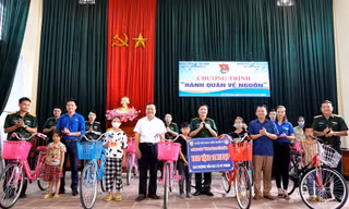 Tuổi trẻ Học viện Quân y tri ân anh hùng liệt sĩ, người có công