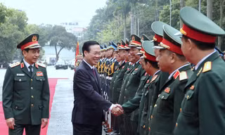 Chủ tịch nước dự lễ Tuyên dương Gương mặt trẻ tiêu biểu toàn quân