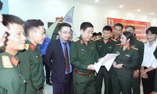 Tổng cục Chính trị tôn vinh điển hình tuyên truyền ý thức thượng tôn pháp luật