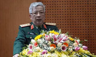 Thượng tướng Nguyễn Chí Vịnh, Thứ trưởng Bộ Quốc phòng phát biểu tại hội nghị. Ảnh: Nguyễn Minh