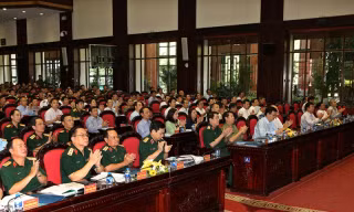 Các đại biểu dự hội nghị