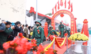 Bộ Quốc phòng trả lời cử tri về mức độ cận thị, hình xăm khi gọi công dân nhập ngũ