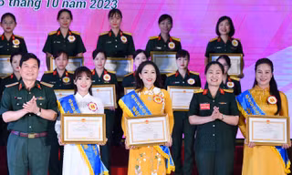 Vinh danh bóng hồng Quân đội toàn năng