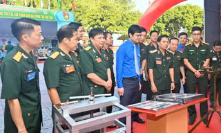 Xây dựng chuẩn mực hình mẫu thanh niên Quân khu 4