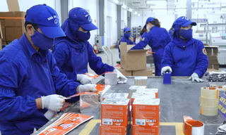Nhà máy Z121 tung ra thị trường hơn 6 triệu sản phẩm pháo hoa phục vụ Tết