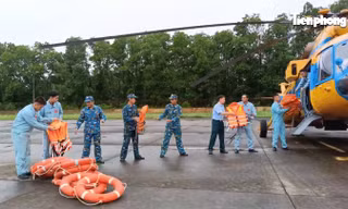 Ba tổ bay trực thăng quân sự sẵn sàng cất cánh cứu trợ đồng bào ở Yên Bái và Cao Bằng