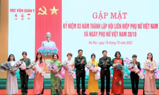 Học viện Quân y tôn vinh bóng hồng tiêu biểu