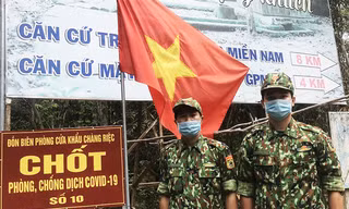 Quân nhân biên phòng tại chốt phòng, chống dịch số 10 thuộc Đồn Biên phòng cửa khẩu Chàng Riệc (Tây Ninh). Ảnh: Đăng Bảy