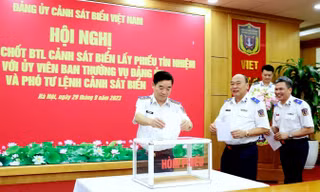 Cảnh sát biển Việt Nam tổ chức lấy phiếu tín nhiệm đối với 6 lãnh đạo cấp tướng