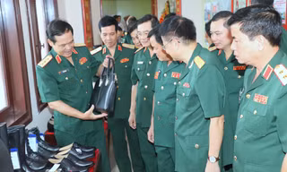 Quân uỷ Trung ương - Bộ Quốc phòng biểu dương thành tích xuất sắc của Tổng cục Hậu cần