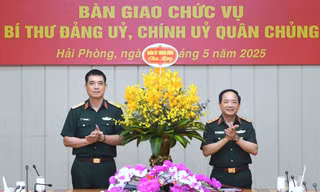 Thiếu tướng Nguyễn An Phong tiếp nhận chức vụ Chính ủy Hải quân