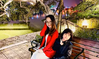 Sa Huỳnh và con gái Nguyễn Duy Đông Nhiên cùng hát Đôi mắt nCoV