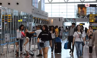 Đại biểu Nguyễn Quốc Hưng đề xuất: Việt Nam nên học tập một số nước thu “phí chia tay” hay “phí du lịch” đối với công dân xuất cảnh Ảnh: Như Ý