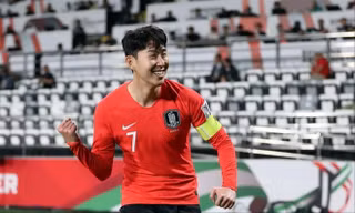 Hàn Quốc bị loại, Son Heung Min lên tiếng xin lỗi